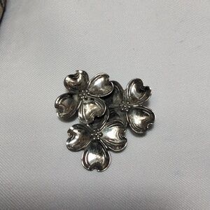 Dogwood brooch
